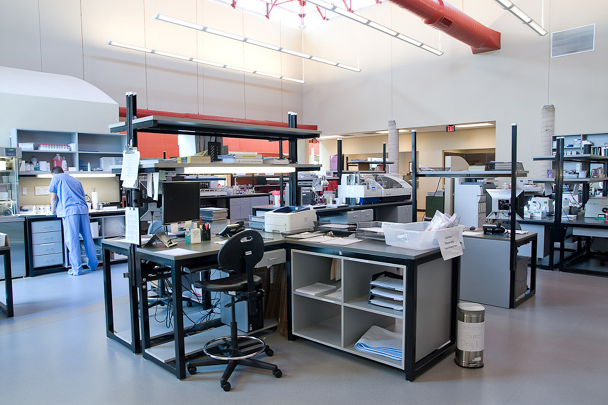 Wet Lab - Lab Design - Lab Benches | Formaspace