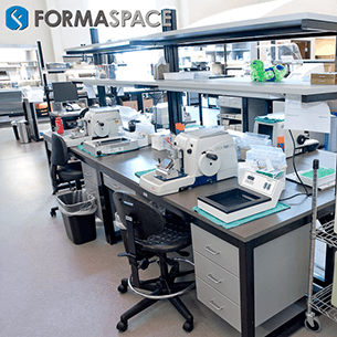 wet laboratory with instruments
