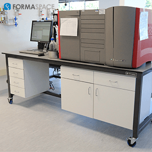 lab equipment integrated workbench on casters