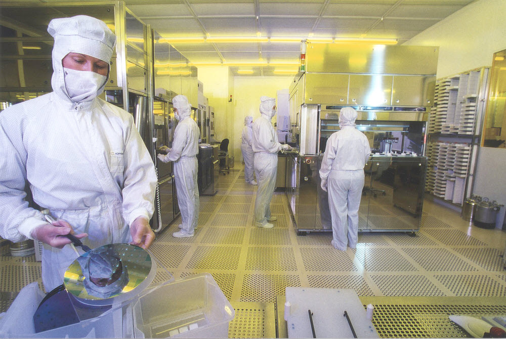 Keep Your Semiconductor Cleanroom Running at Peak Performance | Formaspace